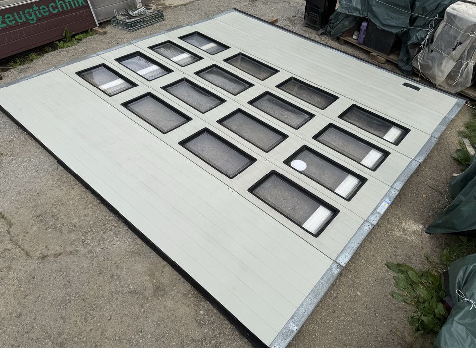 USA SECTIONALA INDUSTRIALA poarta garaj H 380 x L390 Buc 2 Garantie