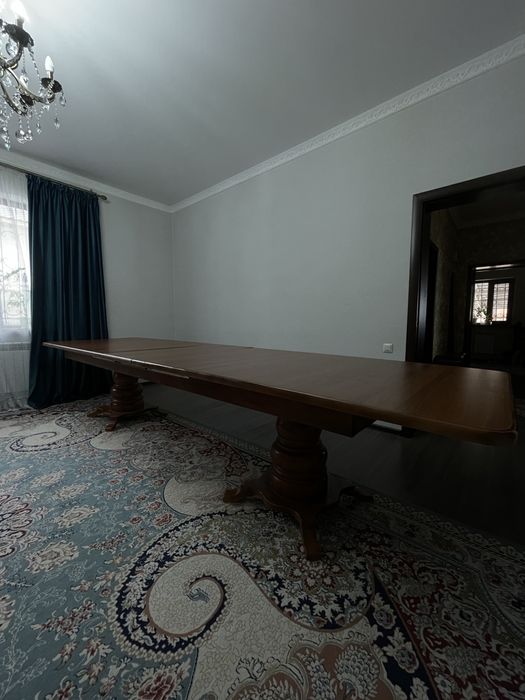 Стол 4,5 метра для гостиной