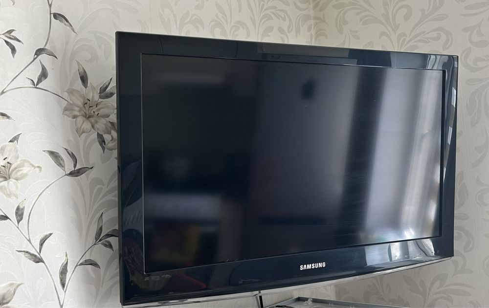 Телевизор самсунг