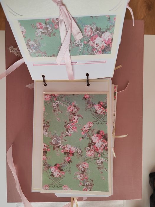 Албум за моминско парти