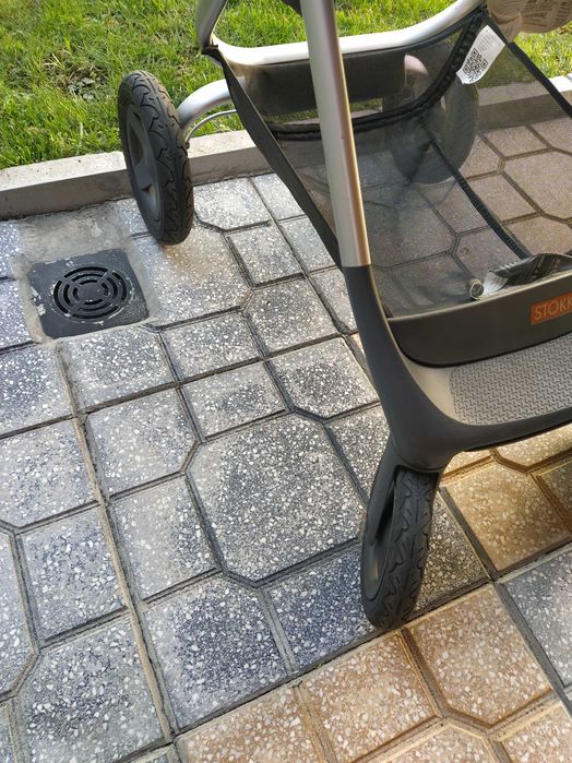 Бебешка количка stoke
