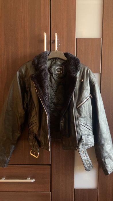 Jacketa de piele