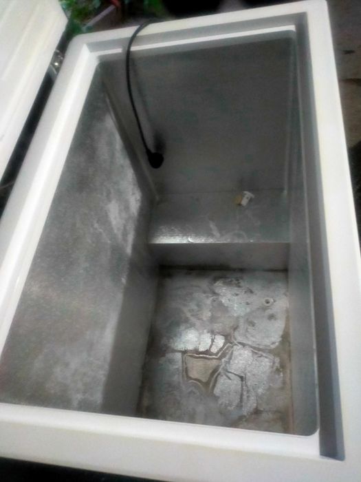 Морозильник сатылады. Жұмыс істеп тұр