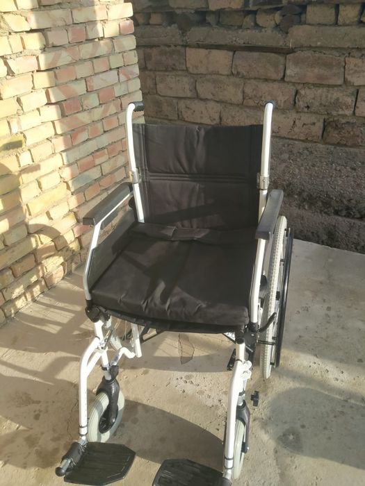 Инвалидная коляска