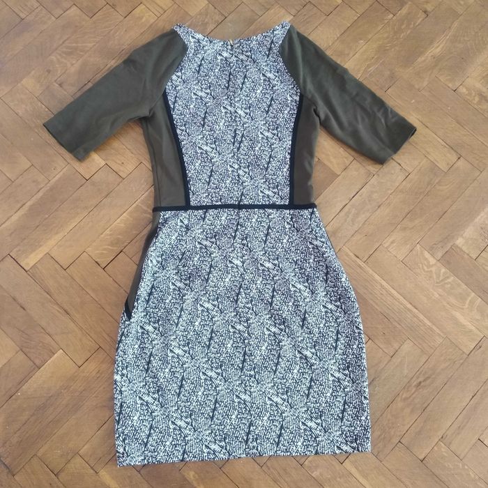 Рокли с къс ръкав