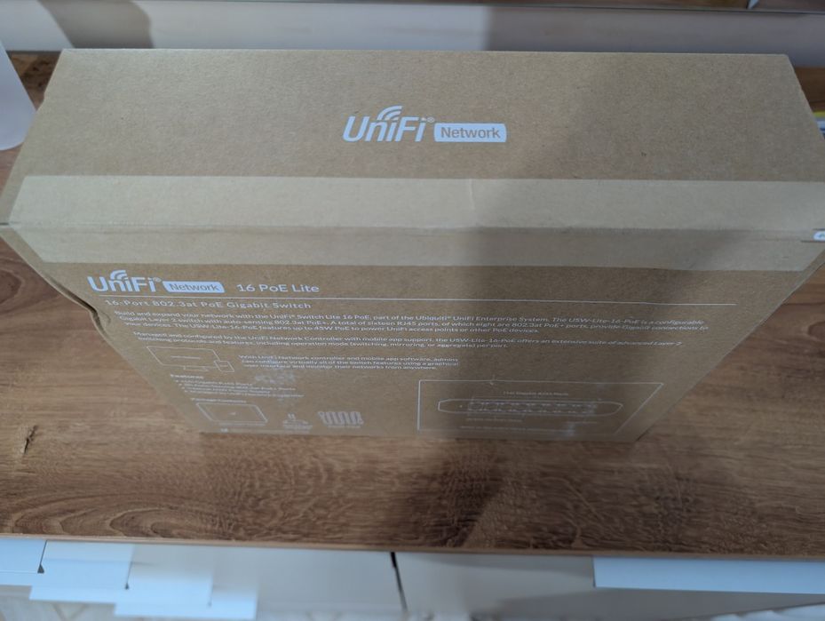 UniFi Network 16 PoE Lite

16 PoE Lite