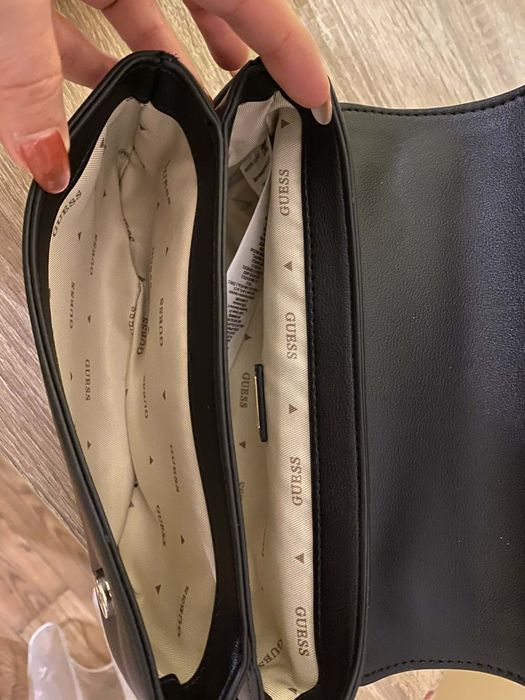 Guess нова оригинална чанта