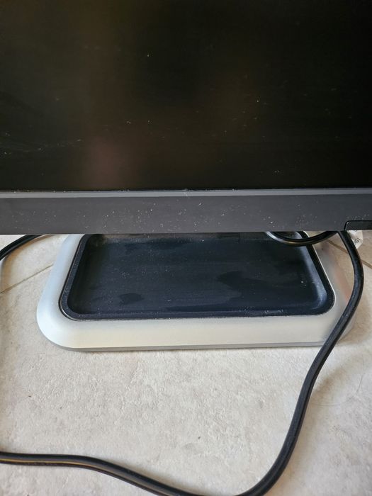 Монитор HP l2208W