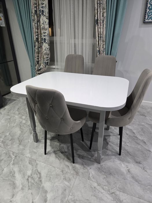 Продам хорошие стулья