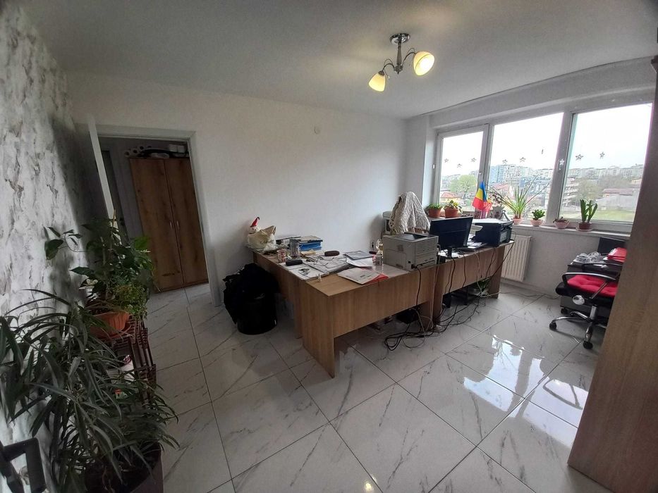 Particular, vand apartament 3 camere renovat complet Stefan cel Mare