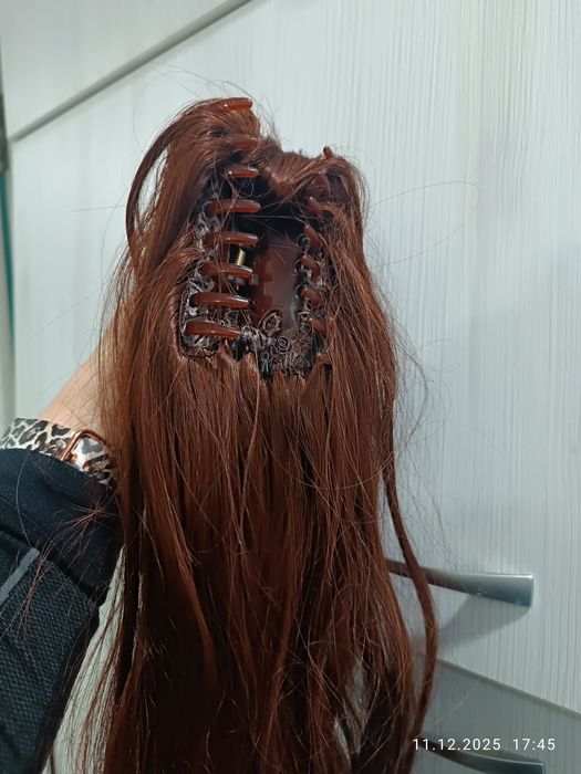 Опашки в червено кестеняво