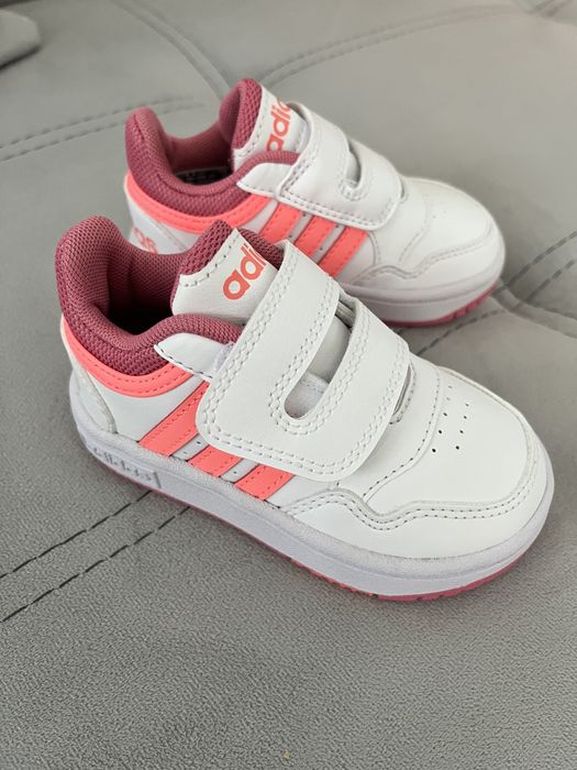 Детски обувки/ маратонки Adidas 21