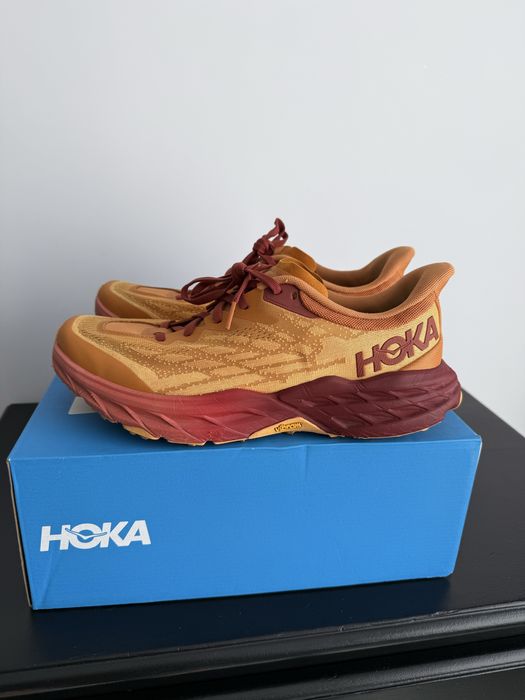 Hoka Speedgoat 5