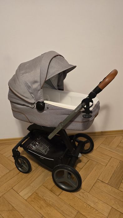 carucior Inglesina Quad 3 in 1, cu accesorii, in stare foarte buna