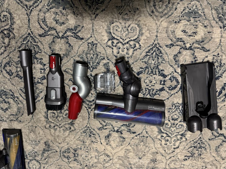 Aspirator Dyson V12 slim detect absolute