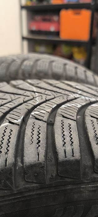 Зимни гуми 4бр. 205/55R16 Hankook Winter i*Cept rs 2