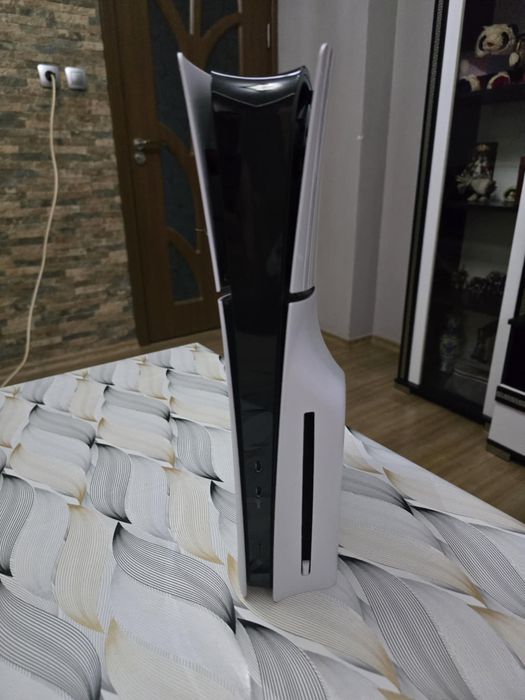 Продавам пс5 в отлично състояние