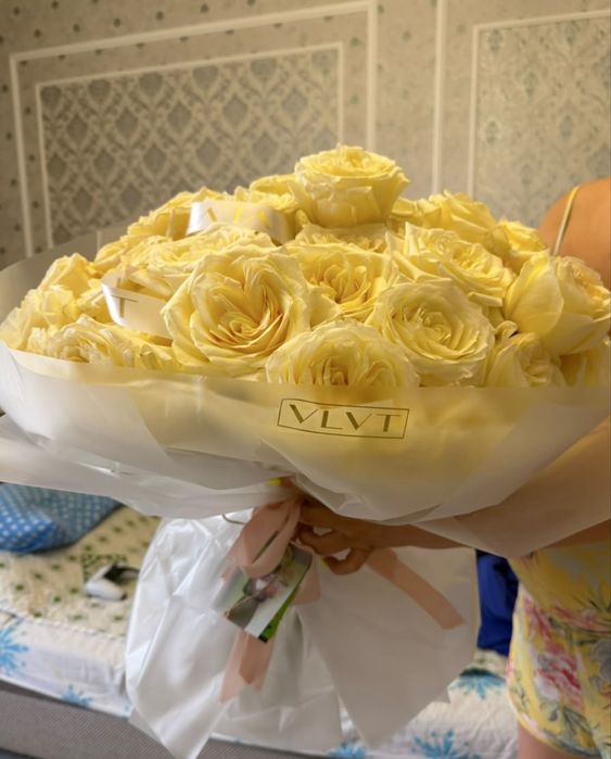 Белые розы букет