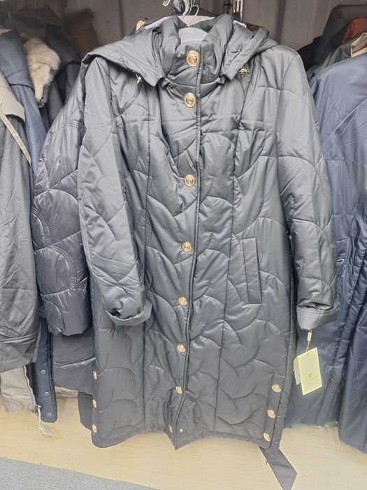 Продам куртку lasagrada