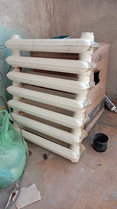 Продам чугунные батареи