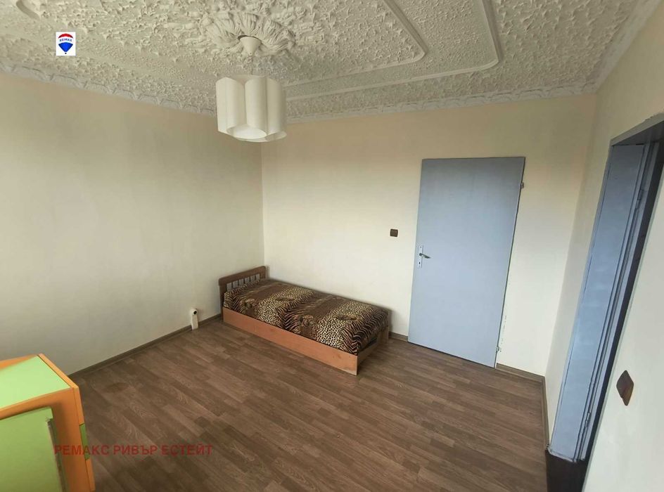 Четиристаен апартамент за продажба кв. Чародейка Юг