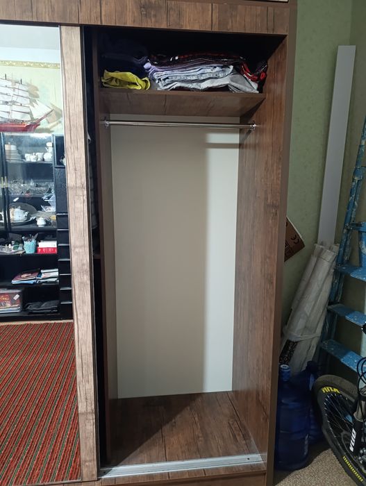 Шкаф купе б/у  почти