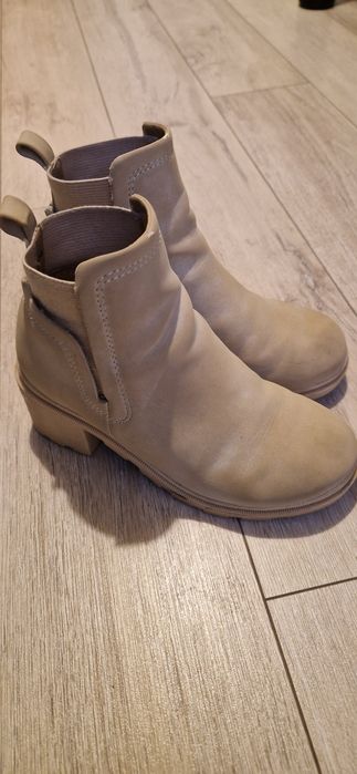 Ghete fetite marimea 31