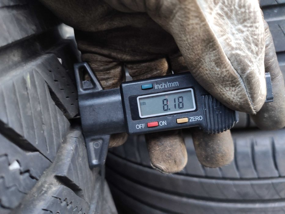 2бр Зимни гуми за бус 225 70 15 С - Hankook