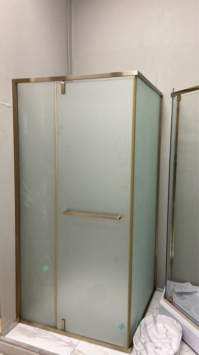 Душевые кабинки / Душевые перегородки