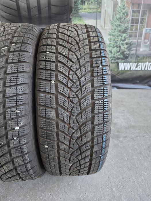 225/55/18 Goodyear 4бр