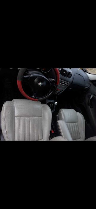 Продавам ALFA ROMEO 147