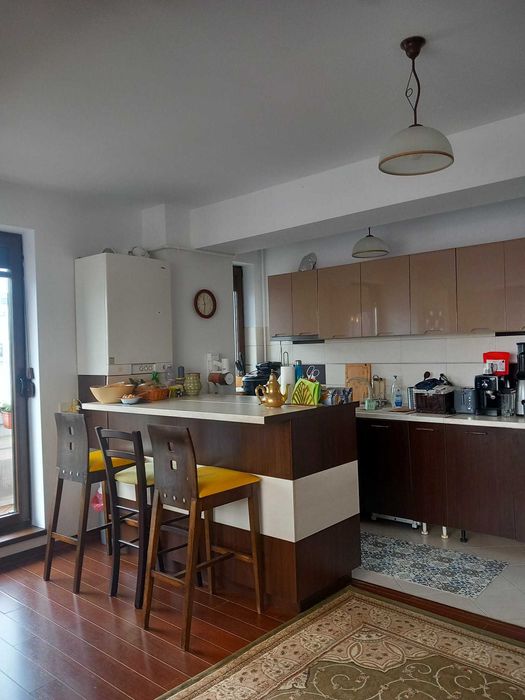 Vând apartament 3 camere, Băneasa
