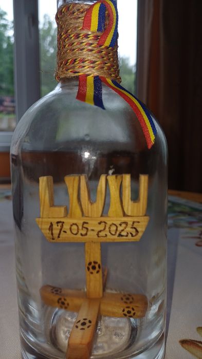 Sticle diferite cu nume sau alte modele din lemn