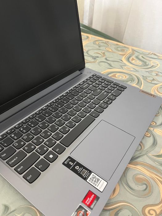 Продаю новый ноутбук Lenovo