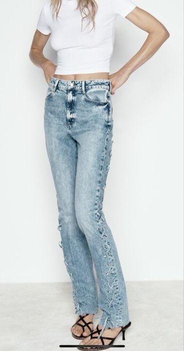 Светли дънки на Zara