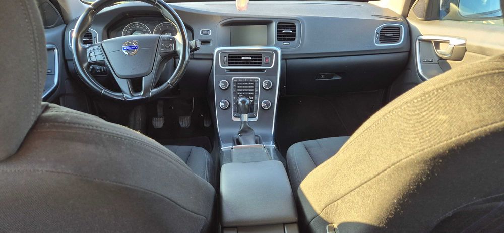 Volvo S60 II Kinetic DrivE