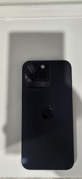 Продам Айфон 15 про Макс