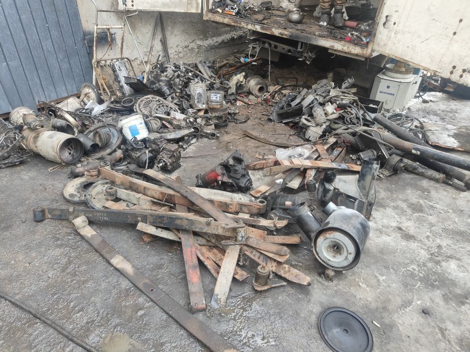 Запчасти на Исузу ельф npr nkr