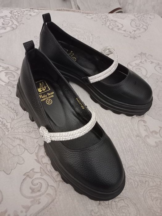 Туфли новые 37 размер