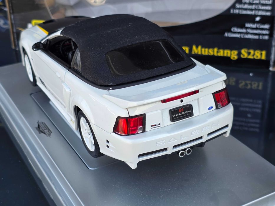 Macheta Auto 1/18 ERTL Saleen Mustang S281 2004