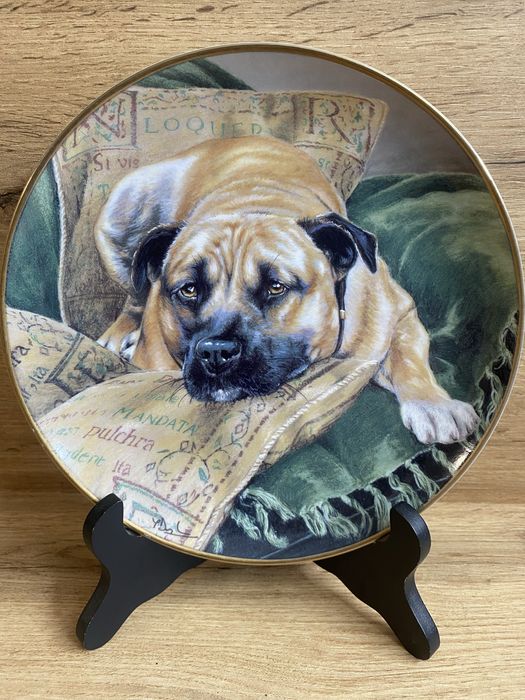 Чинии за стена с маркировки