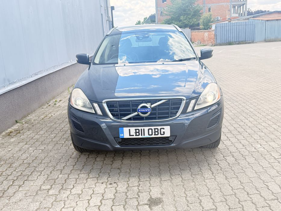VOLVO XC60 0 — imagine 2