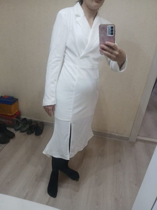 Платья белая красивая