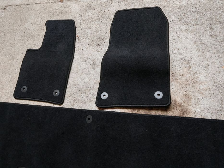 Продавам оригинални  стелки за Ford Transit Custom