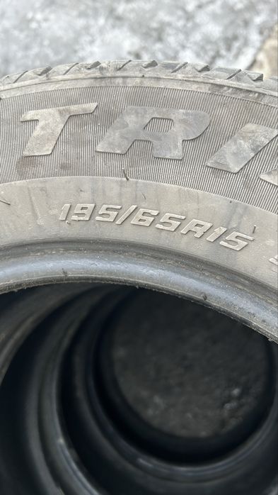 Продам резину летнию на 15