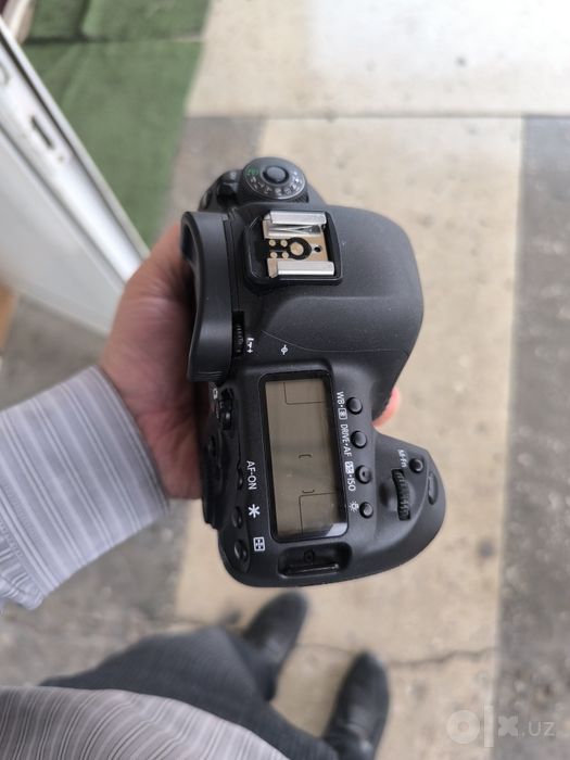 Canon Mark4 bodi sotilad
