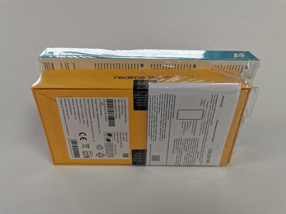 Продавам комплект телефон Realme 14X 5G и външна батерия ttec