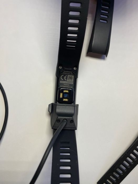 Фитнес гривна Garmin VivoSmart HR