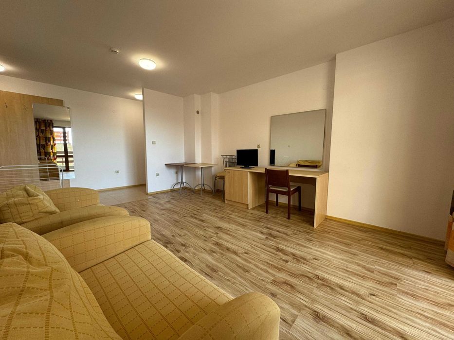 Продава се Двустаен апартамент в к.к. Слънчев бряг - 64 кв.м за 557 €/кв.м - Снимка #3