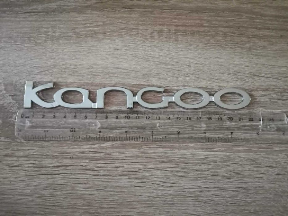 сребрист надпис Renault Kangoo